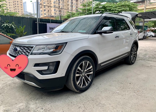 Ford Explorer 'lạ' tại Việt Nam: Động cơ 3.5L, 6 chỗ ngồi, giá lăn bánh khoảng 4 tỷ đồng