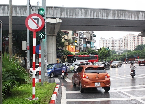 Những phương tiện nào được phép quay đầu ở biển 'cấm rẽ trái' theo quy chuẩn mới?