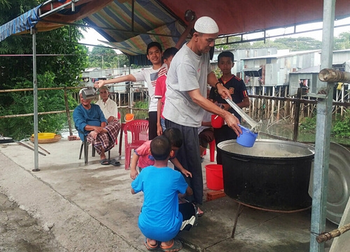 Tháng nhịn ăn của hướng dẫn người Chăm