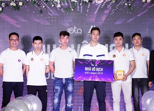 Cực Sốc: Xác nhận game thủ AoE thi đấu thiếu trung thực và tiêu cực, Team Chim Sẻ Đi Nắng áp dụng hình thức kỷ luật cực nặng
