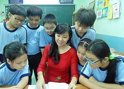 Định "tàng hình" trong góc lớp để trêu cô giáo, ai ngờ màn đáp trả của cô khiến nam sinh nhận ngay hậu quả