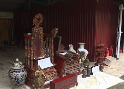 Khách trộm đồ thờ của gia chủ