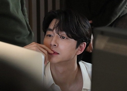 Mê mẩn trước loạt khoảnh khắc đẹp xuất sắc của "ông chú yêu tinh" Gong Yoo, 40 tuổi rồi nhưng vẫn điển trai và phong độ ngời ngời