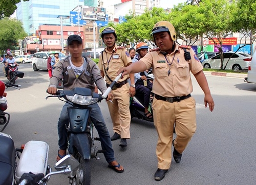 TP.HCM:5 phó phòng CSGT trực tiếp tham gia đợt tổng kiểm soát