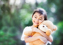 Với mẹ, con lúc nào cũng bé bỏng