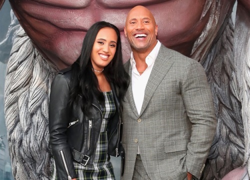 Con gái The Rock nối nghiệp đô vật