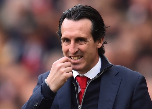 Emery chưa bao giờ muốn Oezil làm đội trưởng Arsenal, tiếc vì không có Zaha