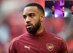 Lacazette khiến HLV Arteta tức điên khi vừa cách ly vừa hít bóng cười