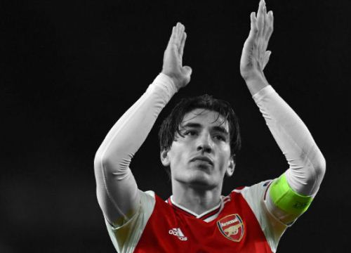 Bellerin yêu cầu trừng trị nặng 'anh hùng bàn phím'