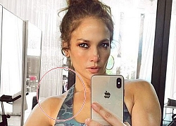 Bức ảnh khiến cả MXH rùng mình: Jennifer Lopez khoe ảnh body, người đàn ông bí ẩn như bị bịt mồm bỗng lấp ló sau lưng