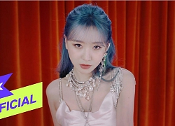 Crush tình tứ hẹn hò cùng Joy (Red Velvet) trong ca khúc kết hợp mới, đối đầu với màn debut solo của thành viên nổi bật nhất Lovelyz