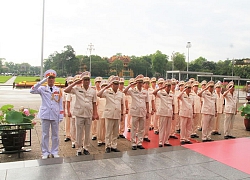 Đoàn đại biểu Đảng ủy Công an Trung ương, Bộ Công an vào Lăng viếng Chủ tịch Hồ Chí Minh