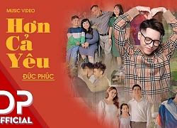 Nghỉ dịch mãi, cuối cùng Đức Phúc cũng được hát live "Hơn Cả Yêu": Được danh hài Chí Tài đệm đàn lại còn có Ngô Kiến Huy, Jun Phạm hát bè cho nữa!