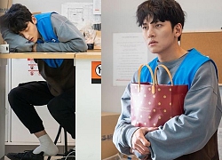 'Backstreet Rookie': Kim Yoo Jung xinh như thiên thần, Ji Chang Wook ngố tàu, ngủ 'há miệng' ở cửa hàng tiện lợi