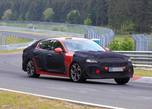 Kia Stinger thế hệ mới bắt đầu chạy thử nghiệm tại Nrburgring