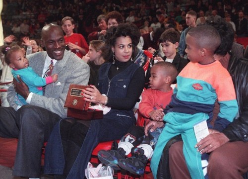 'Mù tịt' về ông bố huyền thoại, con gái của Michael Jordan phải tự lên google tìm hiểu