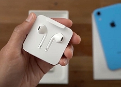 Nhận định: "Tai nghe EarPods đi kèm trong hộp iPhone là thứ lãng phí"