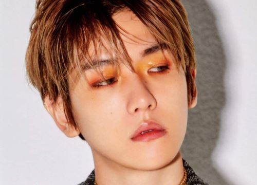 Baekhyun (EXO) cầu xin sự riêng tư vì bị người hâm mộ theo dõi