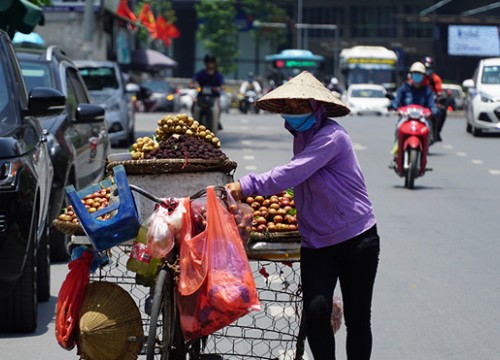 Hà Nội nóng trên 40 độ C, nhiệt độ cao nhất từ đầu mùa hè năm nay