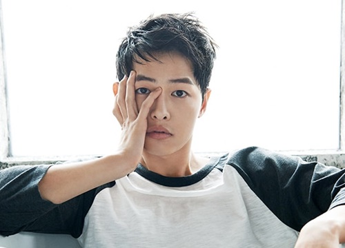 Song Joong Ki hoá nhạc sĩ thiên tài - Song Ji Hyo sánh bước với bốn mỹ nam cùng lúc, đào hoa thế này, có ai thấy tiếc?