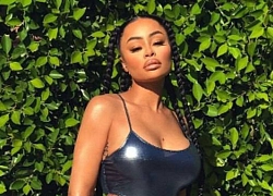 'Vũ nữ thoát y' Blac Chyna gây sốc với áo tắm xẻ dưới phản cảm