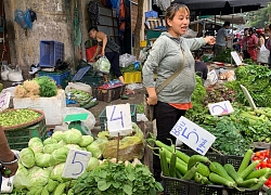 Chỉ với 50 ngàn đồng, bà nội trợ Hà Nội có thể mua 10 loại rau củ sau cho gia đình 4 người lớn ăn thoải mái ăn trong vòng 1 tuần