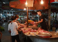 Giá thịt lợn cao ngất ngưởng: Công nhân ăn dè, 1 tuần chỉ dám mua thịt lợn 2 &#8211; 3 lần