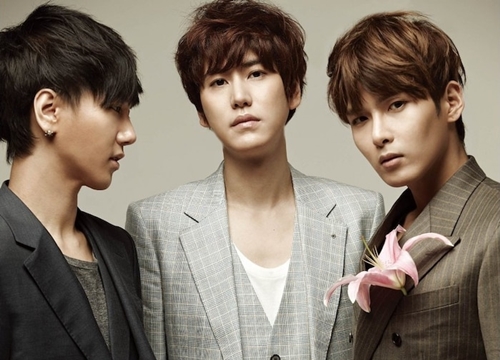 Kyuhyun (Super Junior) tung loạt ảnh mới, mở màn cho màn trở lại của K.R.Y.