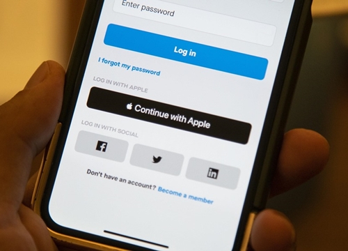 Apple trả hơn 2 tỷ đồng cho người phát hiện lỗ hổng "Sign in with Apple"