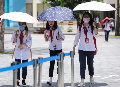 Đây là những cách làm mát cơ thể ai cũng làm được mà hay bỏ qua khi học tập, làm việc dưới cái nắng tới 40 độ C