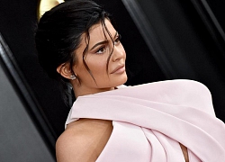 Kylie Jenner kiếm tiền bằng cách nào để dám nhận là tỷ phú USD?