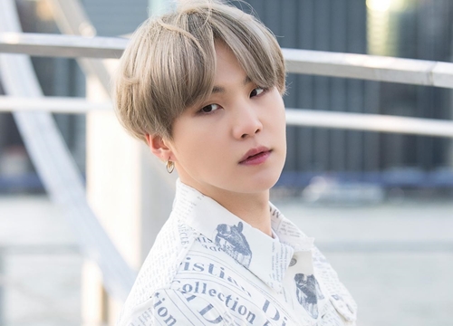 Mixtape "D-2" đạt ví trí No.11, đưa Suga (BTS) trở thành ca sĩ solo Kpop đạt thứ hạng cao nhất trên BXH Billboard 200