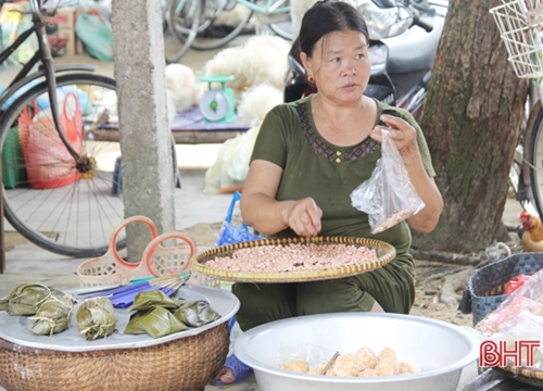 Nghề làm bánh lá Phù Lưu...