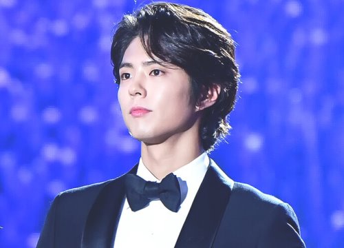 Park Bo Gum nhập ngũ vào tháng 8 với tư cách là lính hải quân