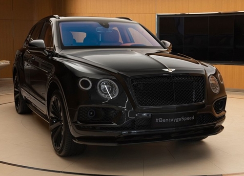 SUV nhanh nhất Thế giới: Bentley Bentayga Speed màu đen huyền bí