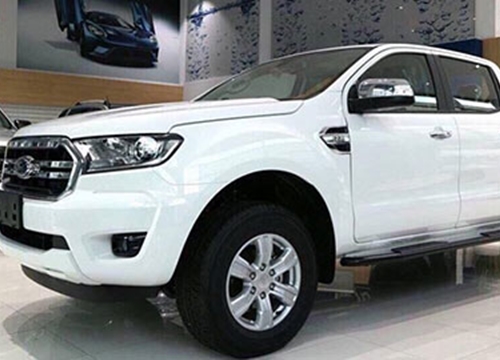 Ford Ranger bất ngờ giảm giá cực mạnh tại VN, đấu Mitsubishi Triton, Mazda BT-50