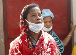 Gái mại dâm Bangladesh nhịn đói, bị đánh vì không có tiền trả ma cô