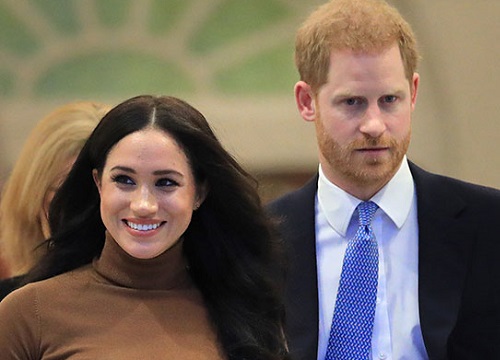 Harry cảm thấy tội lỗi với quê nhà, thường xuyên cáu gắt và ức chế trong khi Meghan có thái độ ngược lại