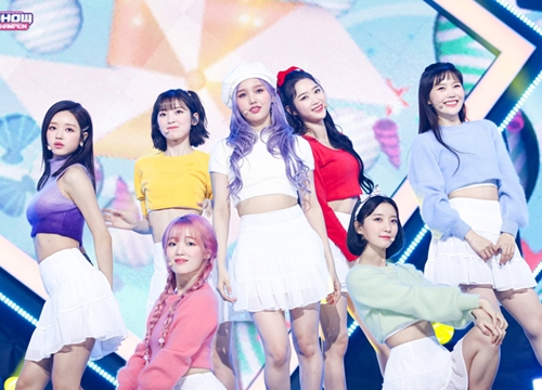 Nữ idol này đích thị là fan cứng ca khúc 'Dolphin' của Oh My Girl: Bản cover này đủ để nói lên tất cả!