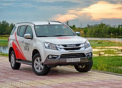 SUV 7 chỗ dưới 1,4 tỉ đồng: Giá bán cạnh tranh Isuzu mu-X vẫn... ế