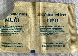 Vietnam Airlines vừa mới đưa món bún bình dân này vào bữa ăn trên máy bay, gia vị đi kèm cũng "thân thiện" không kém được Shark Hưng khen không ngớt lời