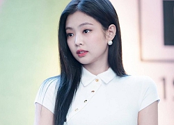 7 kiểu áo giúp Jennie, Suzy gợi cảm trong ngày hè