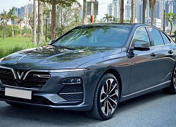 Chủ xe bán VinFast Lux A2.0 sau 4.000km rẻ hơn cả trăm triẹu so với xe mới được hỗ trợ 100% trước bạ