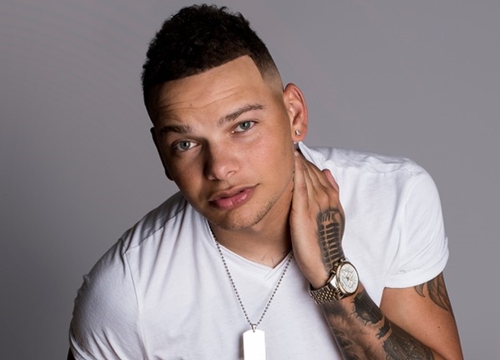 Kane Brown phát hành "Worldwide Beautiful": "Các bạn sẽ không còn cảm nhận được màu sắc nữa nếu chỉ chú ý vào hai màu trắng và đen"