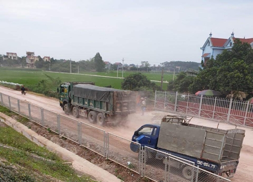 Nhà đầu tư chật vật hoàn thiện đường gom cao tốc Bắc Giang - Lạng Sơn vì vướng nặng mặt bằng