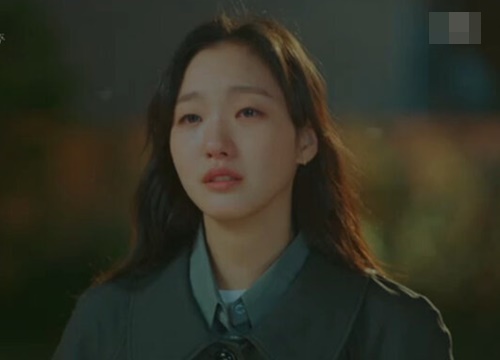 'Quân vương bất diệt' tập 14: Kim Go Eun đau khổ vì Lee Min Ho mắc kẹt ở quá khứ không thể trở về