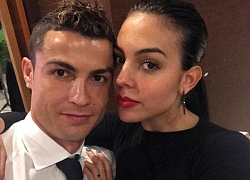 Ronaldo là tỷ phú bóng đá đầu tiên trên thế giới