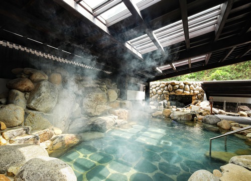 Trải nghiệm tắm onsen chuẩn như người Nhật tại Quảng Ninh