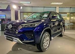 Ảnh thực tế Toyota Fortuner 2021 phiên bản giá rẻ