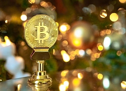 Bitcoin gắng gượng giữ giá